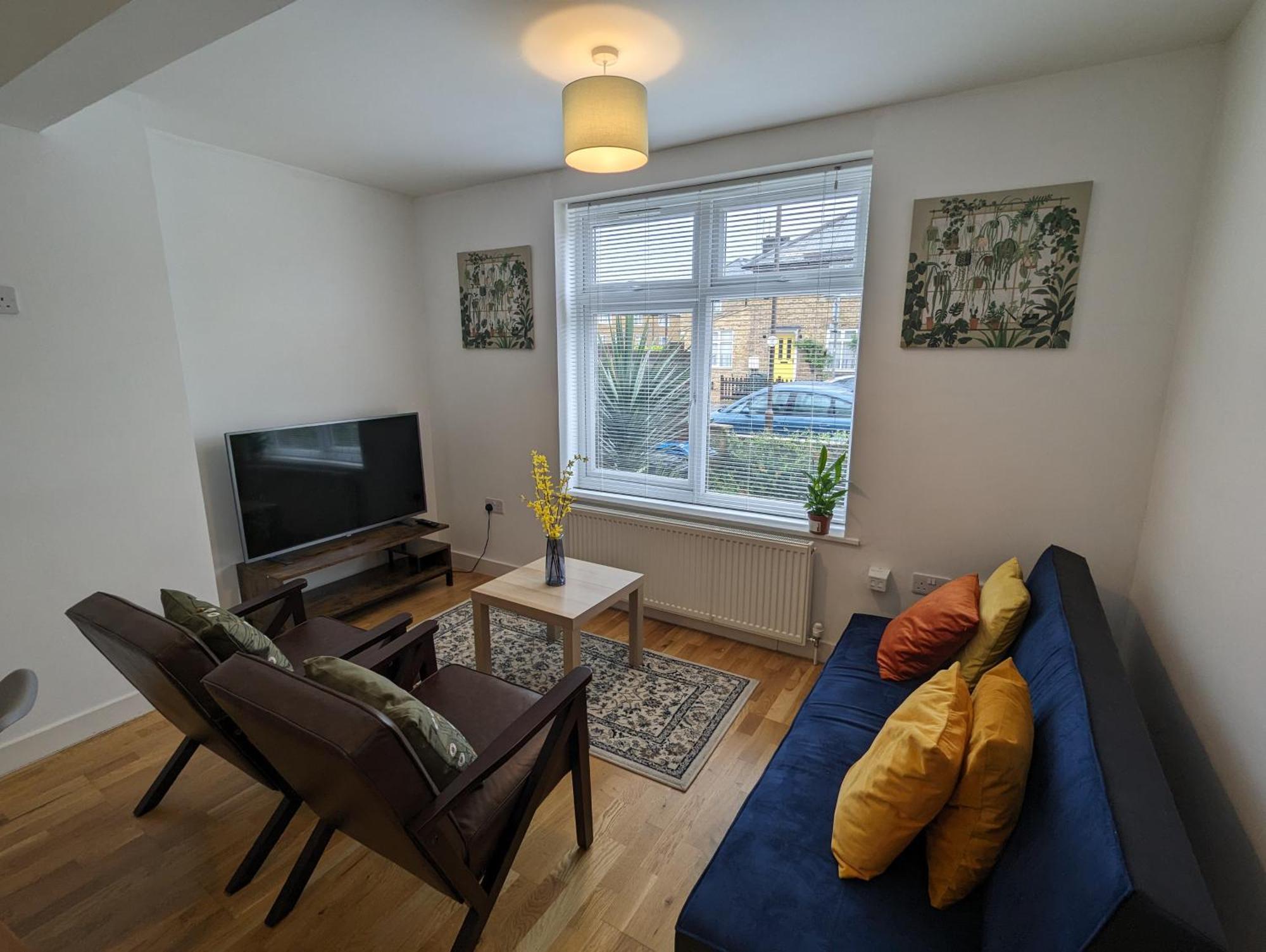 Fantastic 3-Bedroom House In London Morden  Buitenkant foto